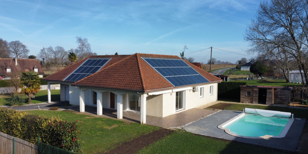 maison à PAU (64000)