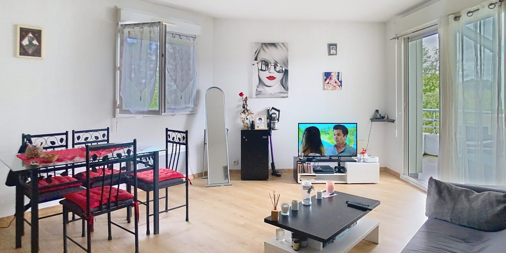 appartement à LONS (64140)