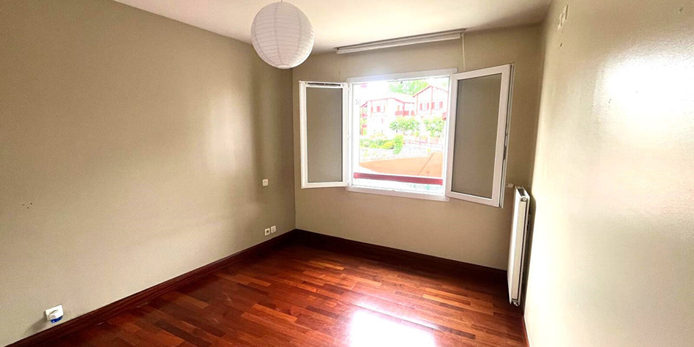 appartement à URRUGNE (64122)