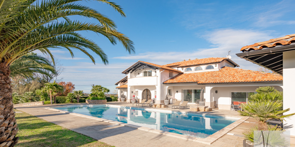 maison à URRUGNE (64122)