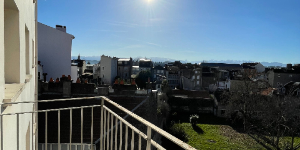 appartement à PAU (64000)