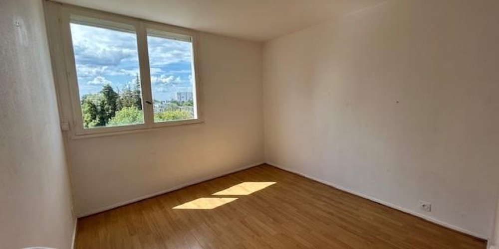appartement à PAU (64000)