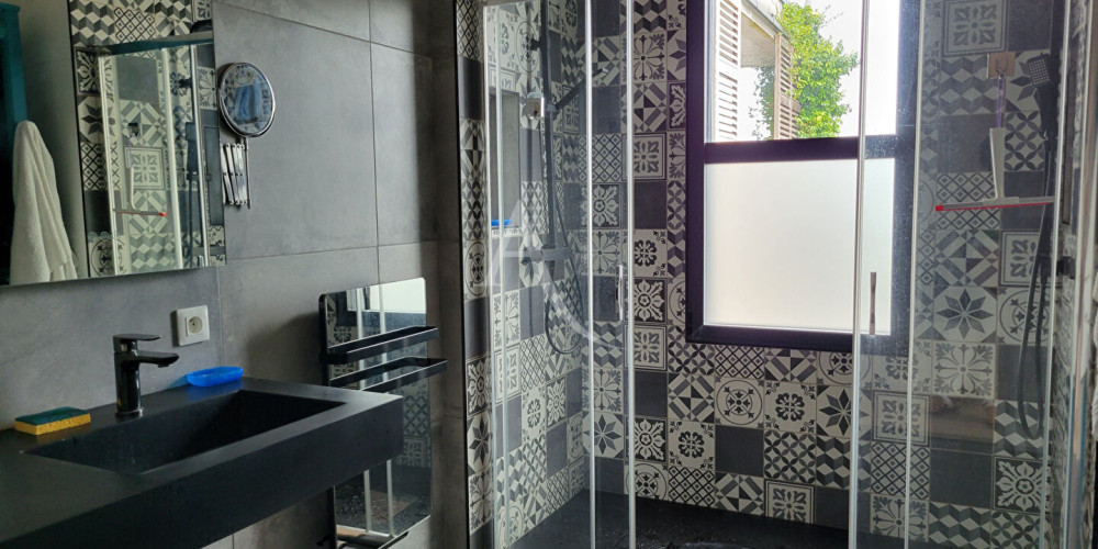 maison à PAU (64000)