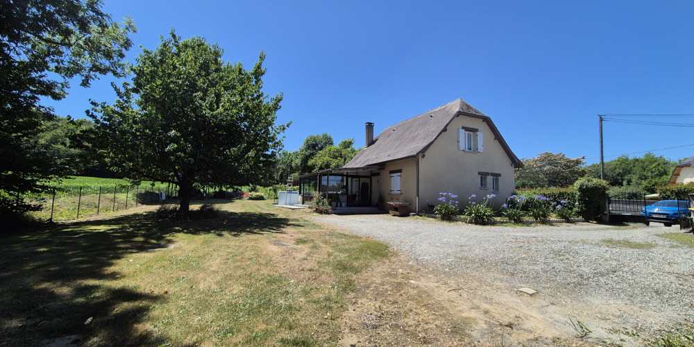 maison à LAMARQUE PONTACQ (65380)