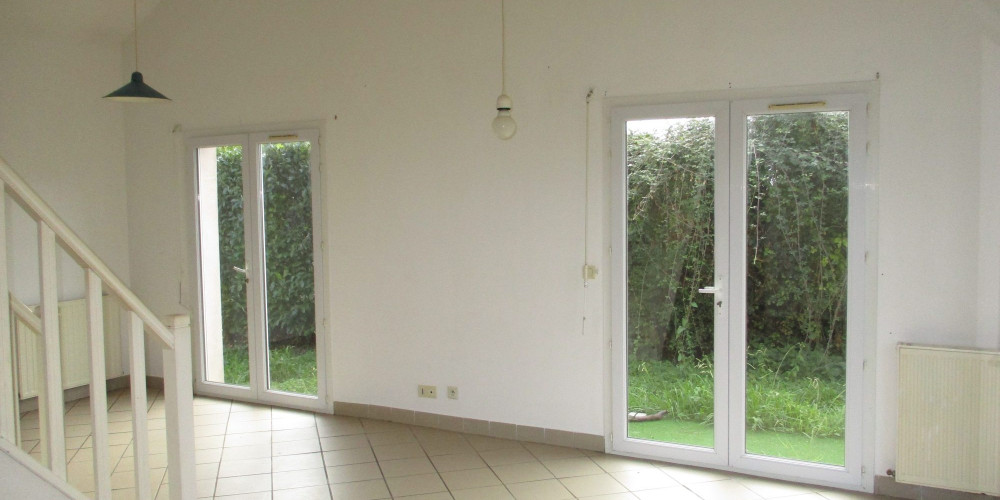 maison à LONS (64140)