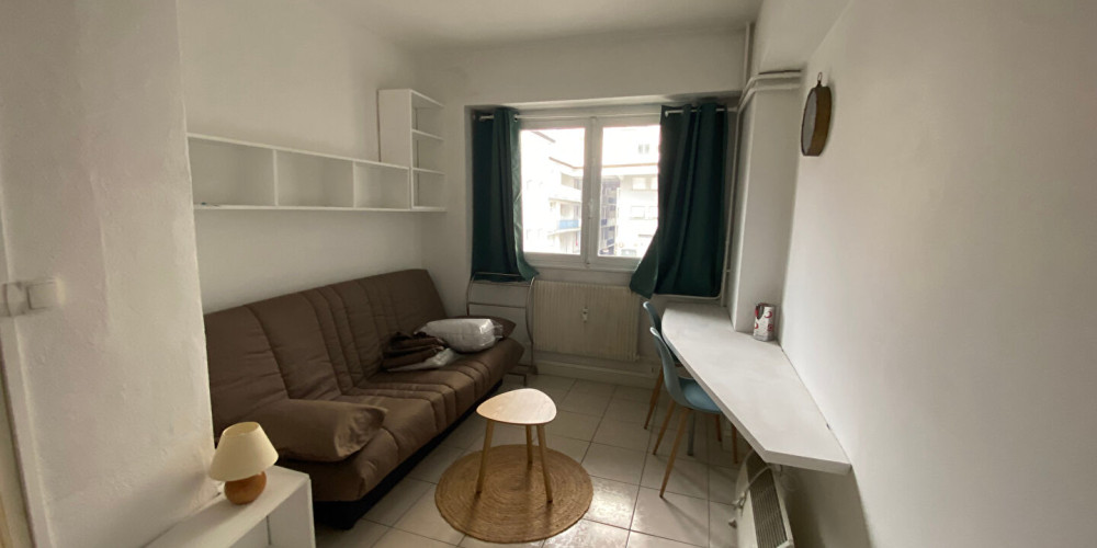 appartement à PAU (64000)