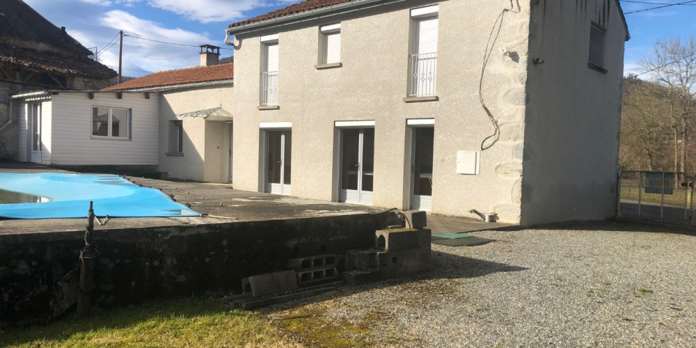 maison à BIZE (65150)