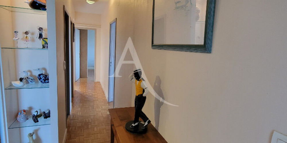 appartement à PAU (64000)