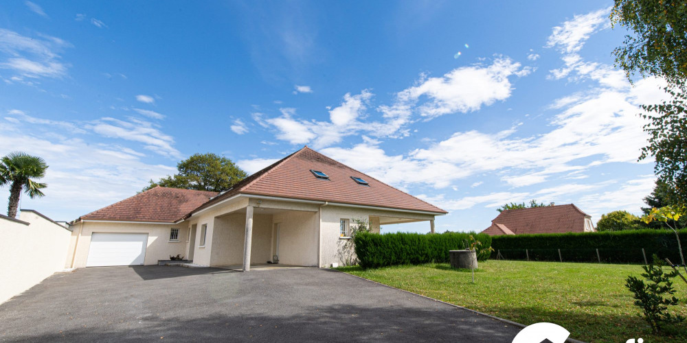 maison à MAUCOR (64160)