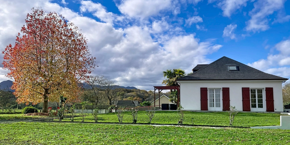 maison à NAY (64800)