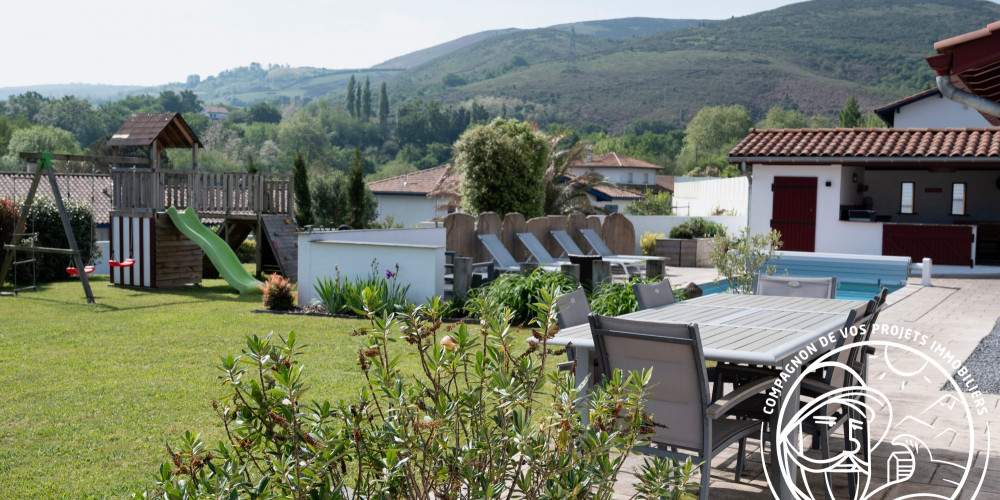 maison à URRUGNE (64122)