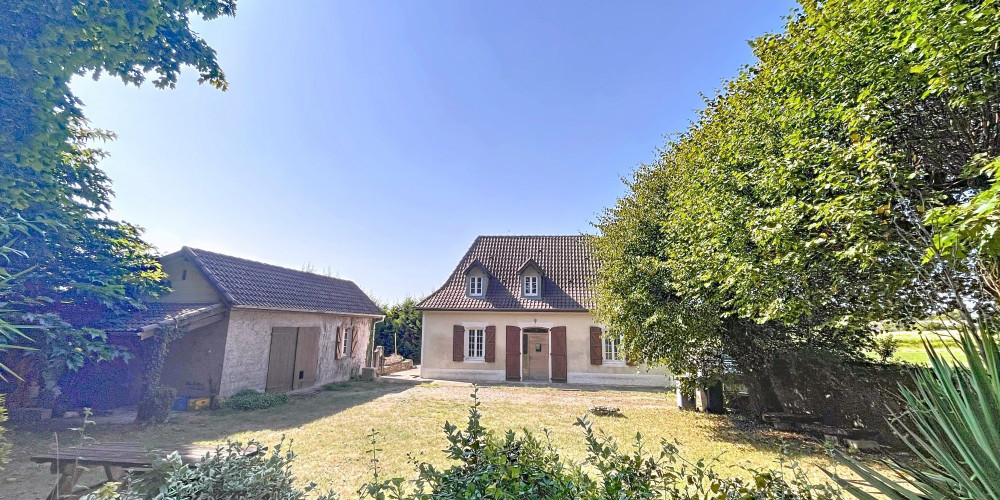 maison à THEZE (64450)
