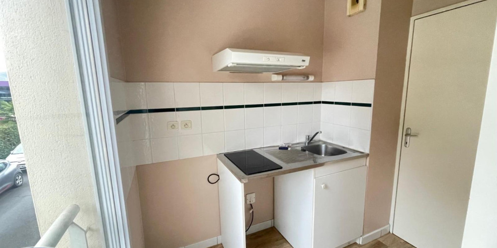 appartement à LONS (64140)