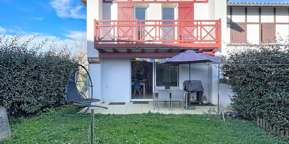 maison à ST PEE SUR NIVELLE (64310)