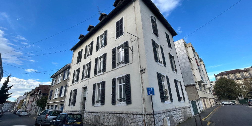 appartement à PAU (64000)