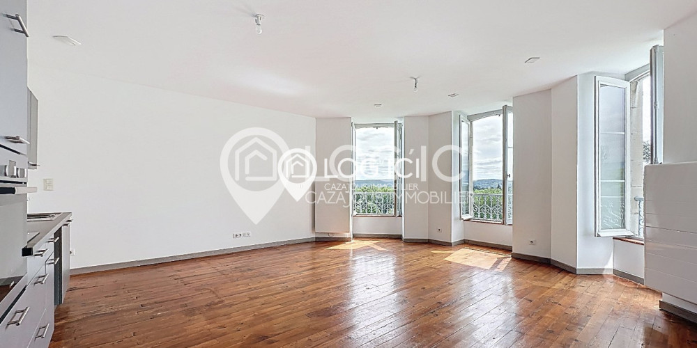 appartement à NAY (64800)