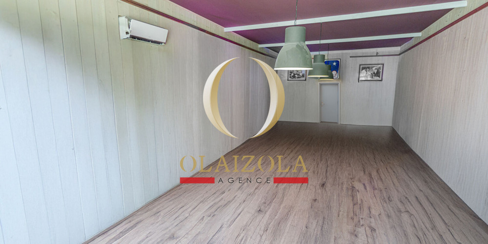 parking à URRUGNE (64122)