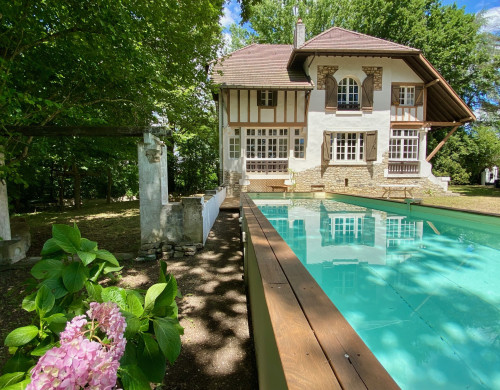 maison  URT