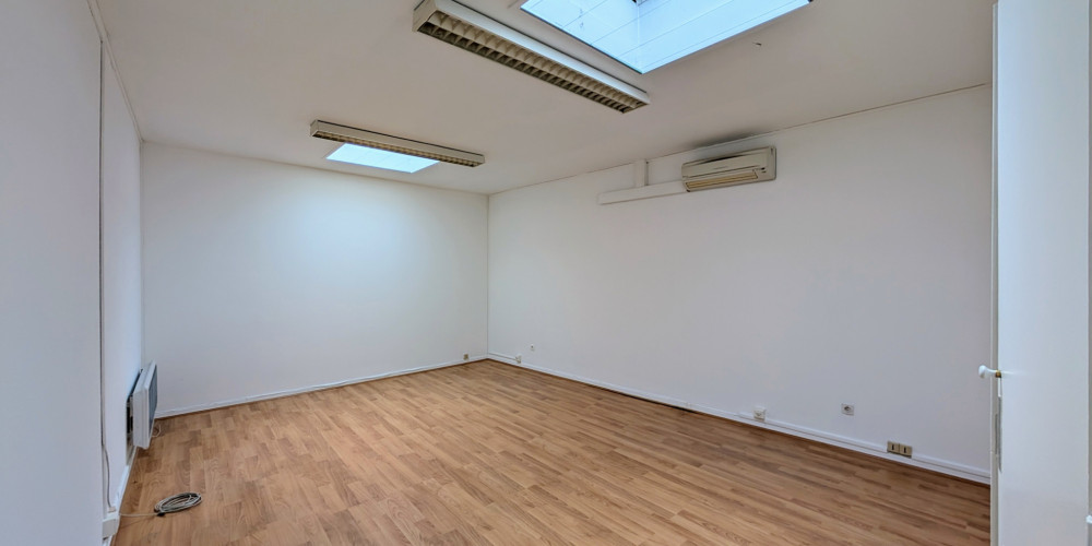 local commercial à TARBES (65000)