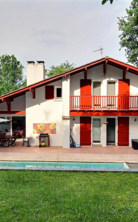 Maison  BASSUSSARRY