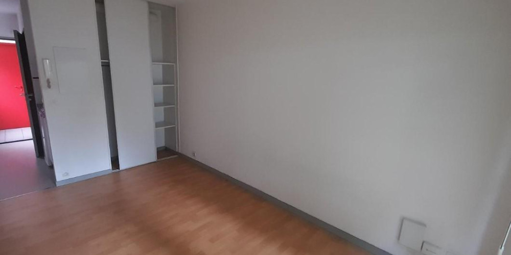 appartement à PAU (64000)