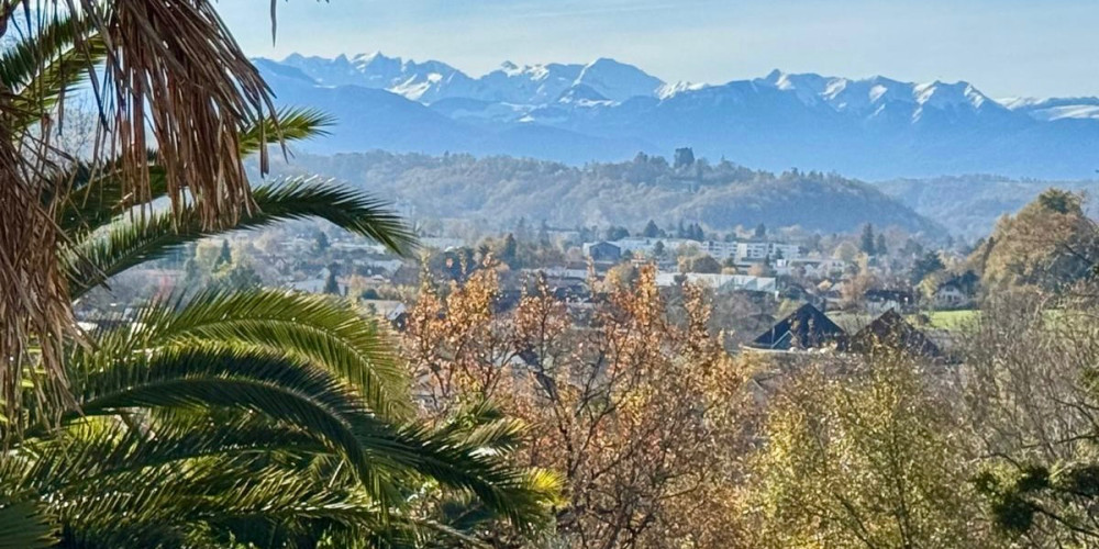 maison à LONS (64140)