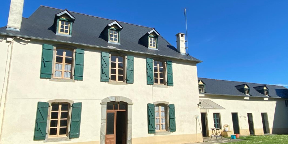 maison à MONTAUT (64800)