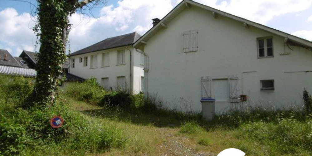 immeuble à MONTAUT (64800)