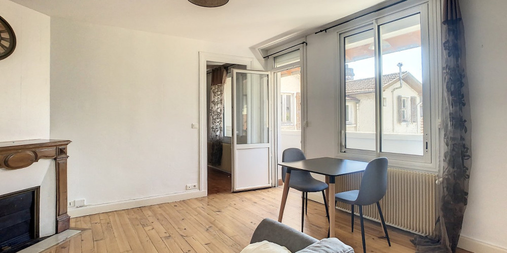 appartement à PAU (64000)