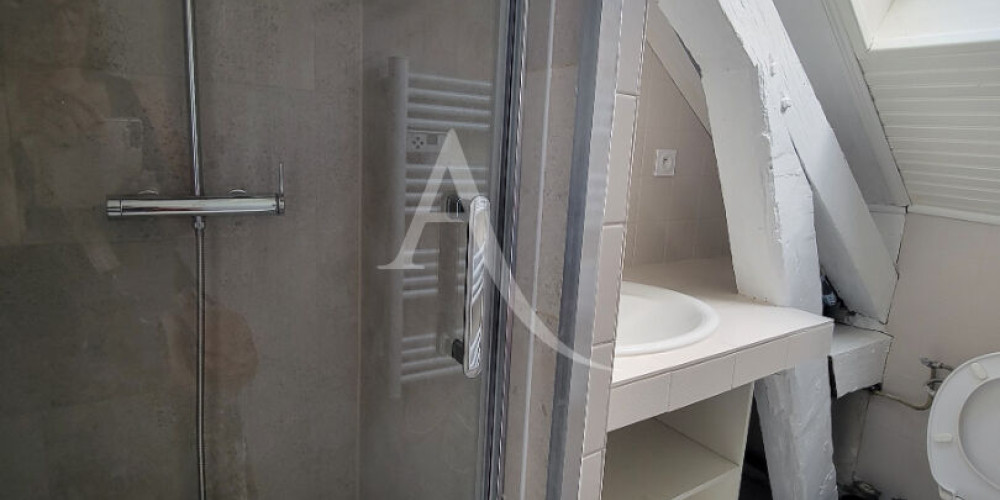appartement à PAU (64000)