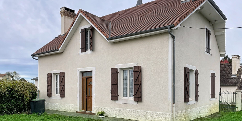 maison à LASCLAVERIES (64450)