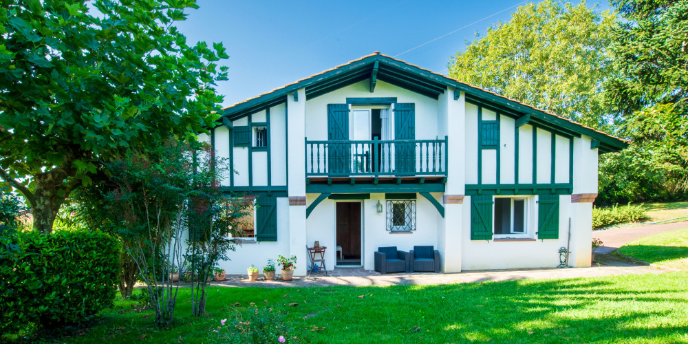 maison à URRUGNE (64122)