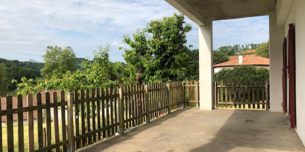 appartement à MENDIONDE (64240)