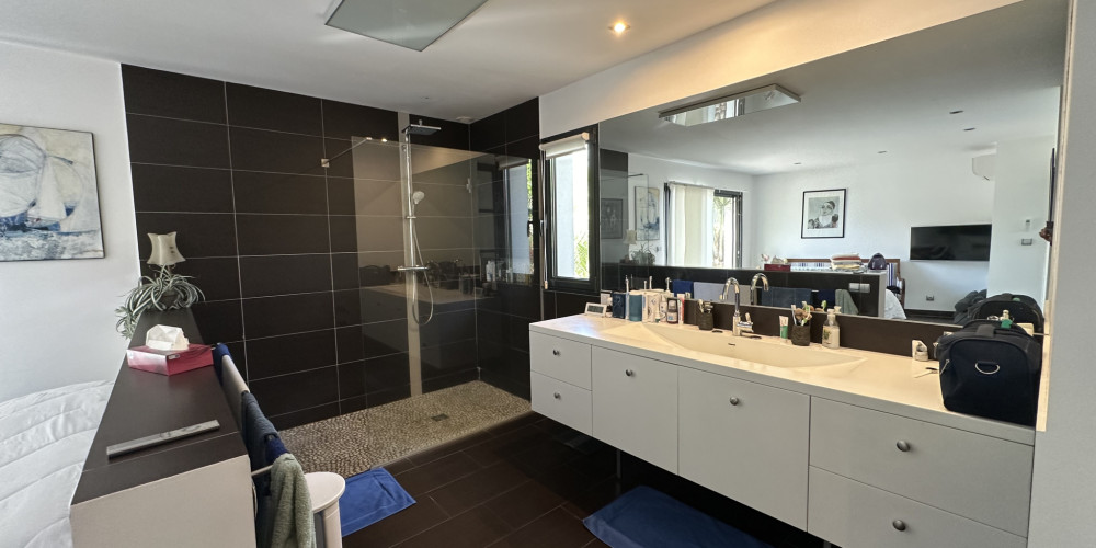 maison à LONS (64140)