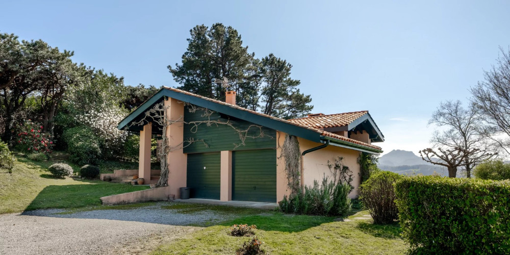 maison à URRUGNE (64122)