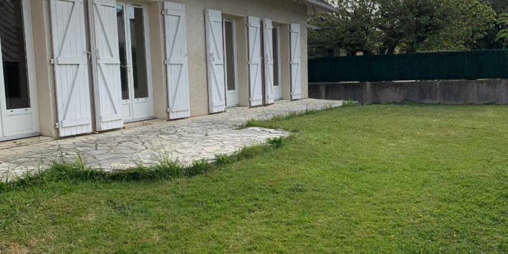 maison à PAU (64000)