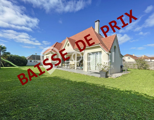 maison  LESCAR