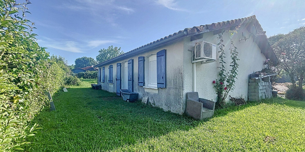 maison à URT (64240)