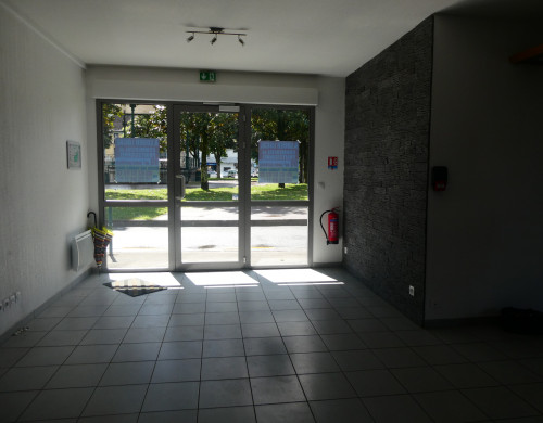 local commercial  LOURDES