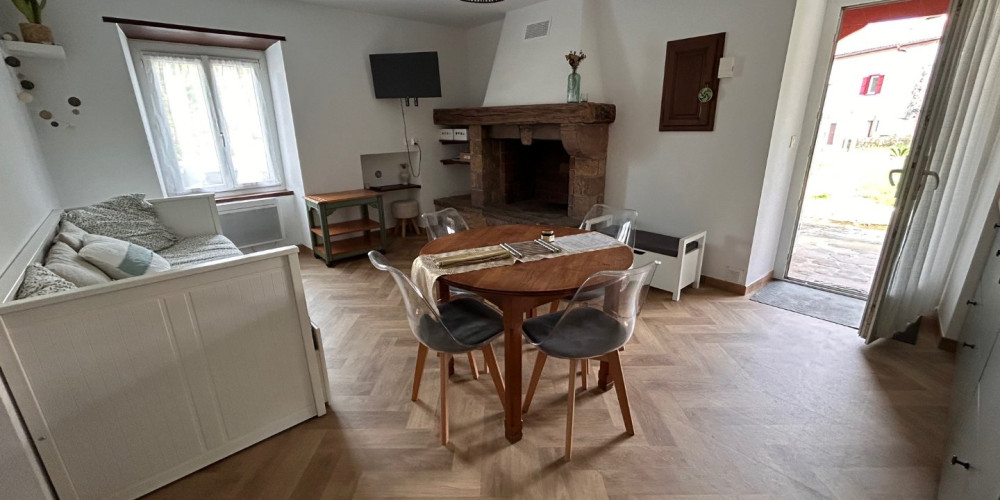 appartement à LOUHOSSOA (64250)