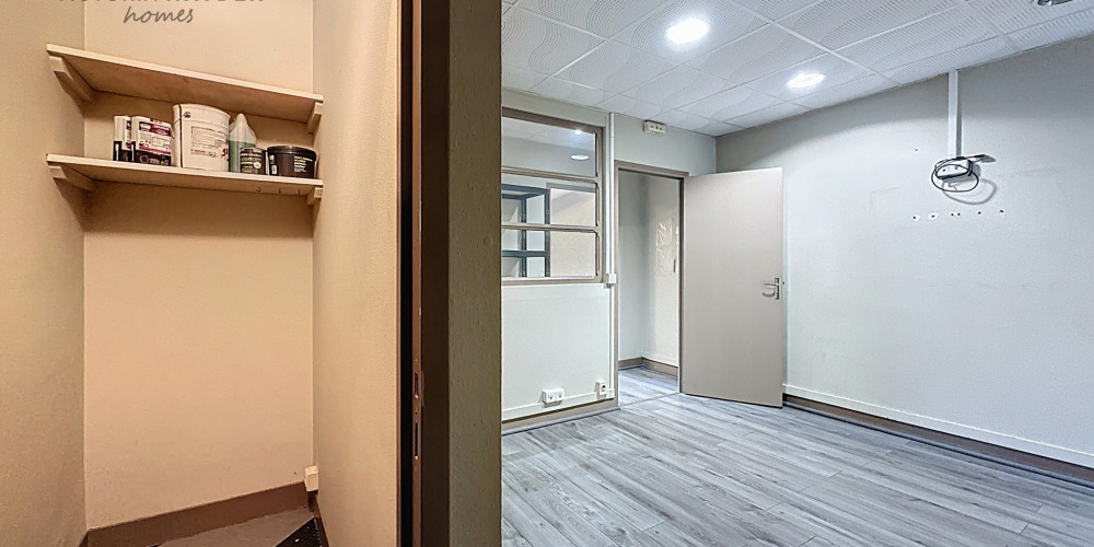 local commercial à PAU (64000)
