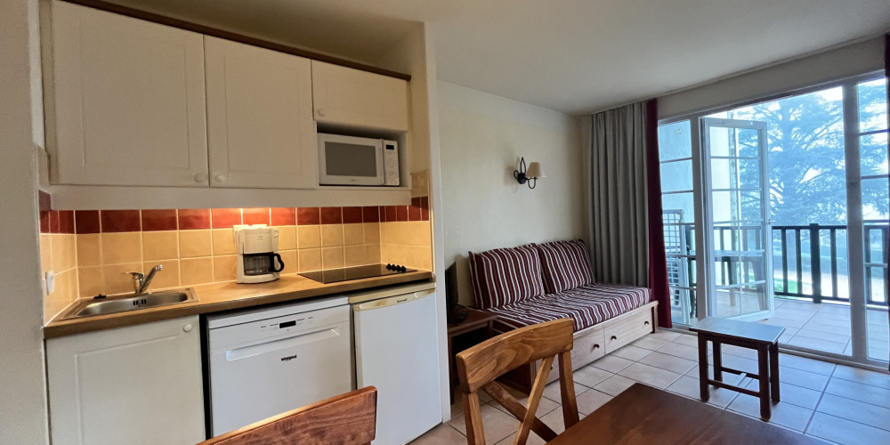 appartement à UHART CIZE (64220)