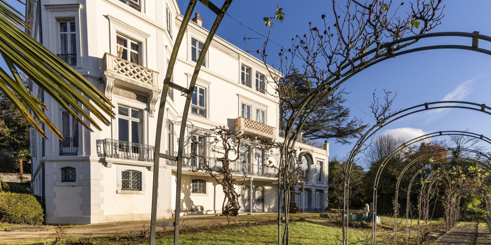 maison à PAU (64000)