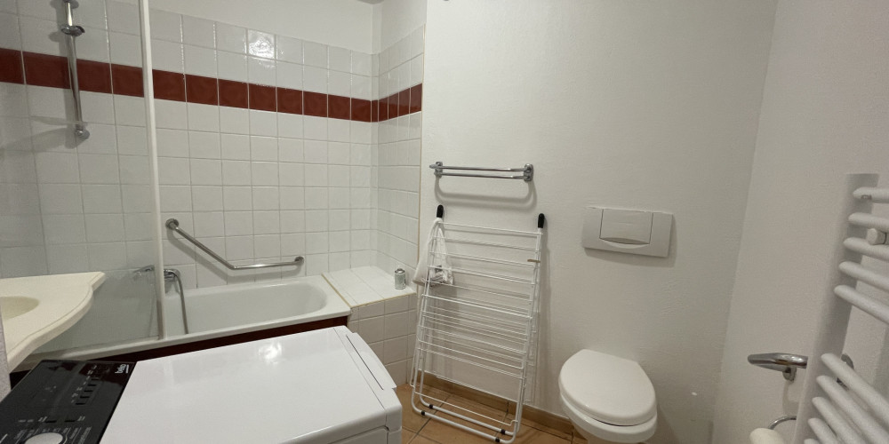 appartement à UHART CIZE (64220)