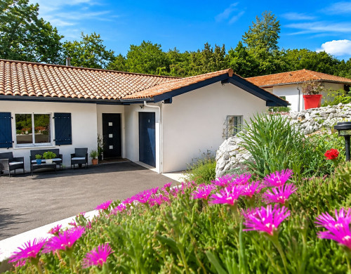 maison  URCUIT