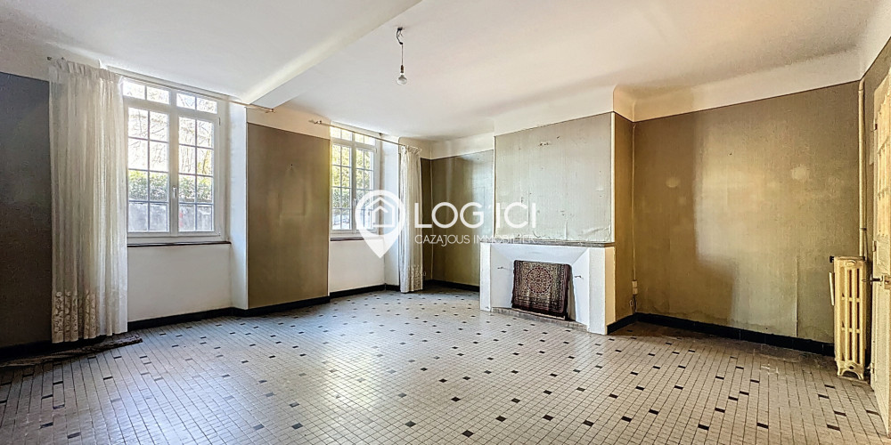 appartement à NAY (64800)