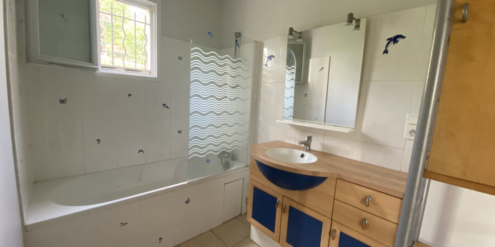 appartement à JAXU (64220)