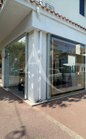 Local commercial  ST JEAN DE LUZ