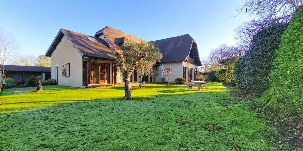 maison à PAU (64000)