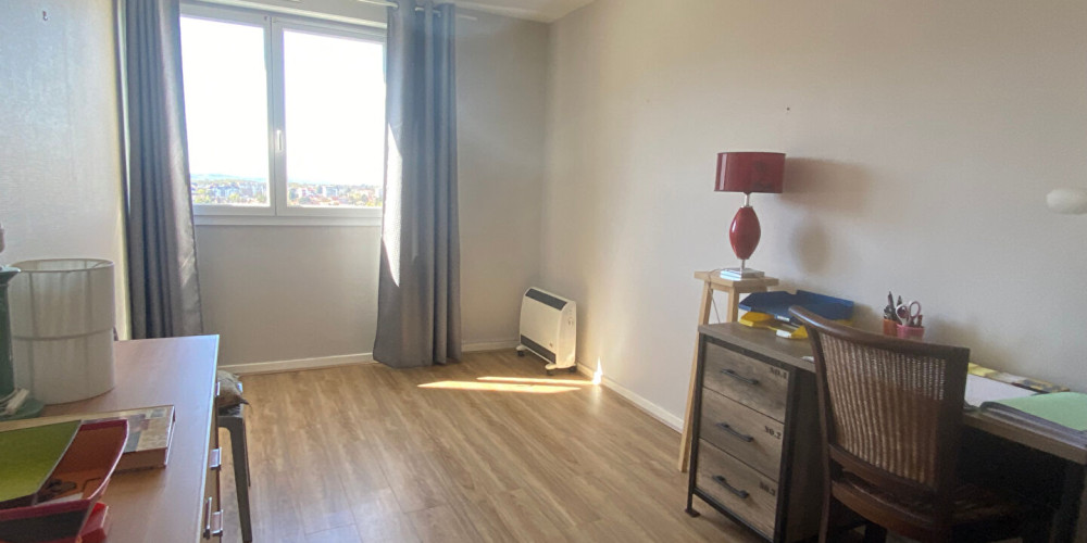 appartement à PAU (64000)